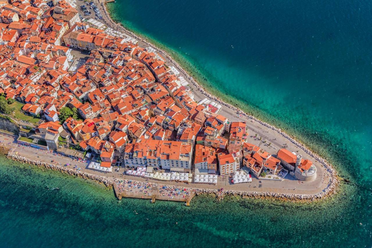 Apartments Gea Lucija Bagian luar foto