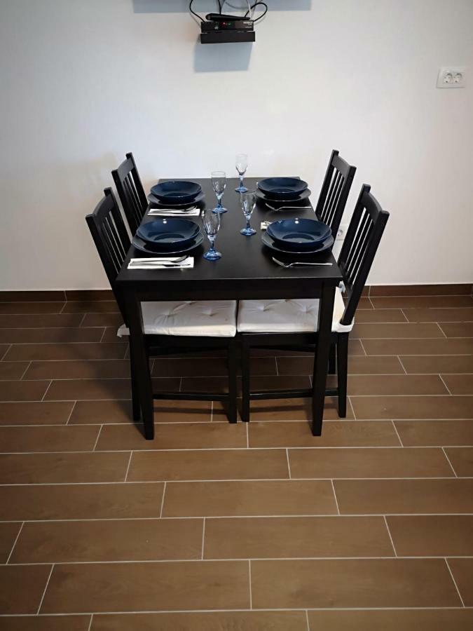 Apartments Gea Lucija Bagian luar foto